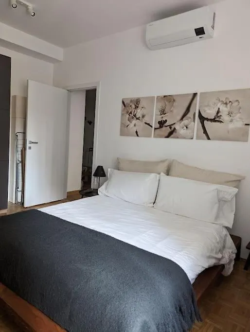 Modern And Comfortable Near The Subway Milão 0*,  Itália