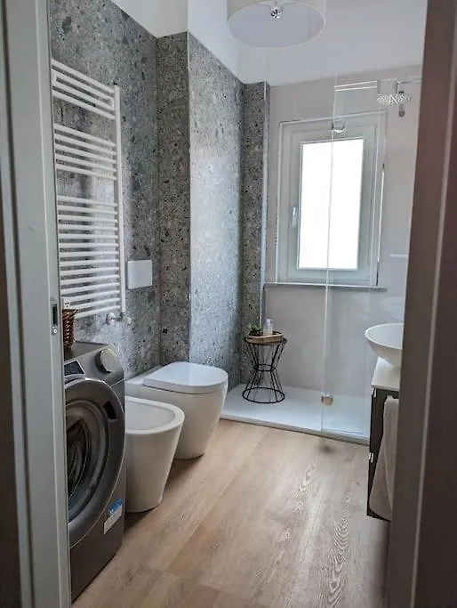 Modern And Comfortable Near The Subway Milão Apartamento