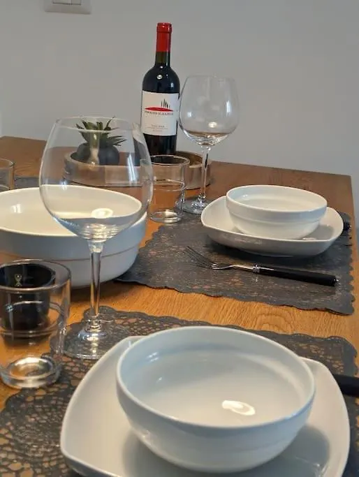 Modern And Comfortable Near The Subway Milão Apartamento